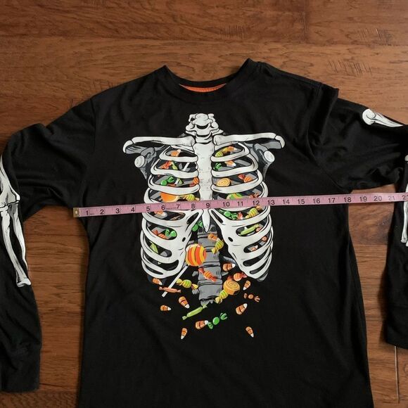 Set of 2 Halloween Glow In The Dark T Shirts - Picture 5 of 12